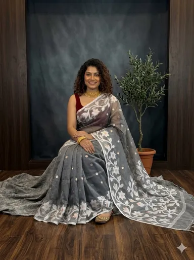 DHAKAI JAMDANI. Women's Rich Soft Cotton Dhakai Jamdani Saree with Elegant Floral Border and Buti Work- GRAY thumbnail 3