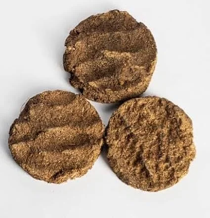 Shree Kamdhenu Amritam Indigenous Mother Cow Dung Kande for Puja Havan Yagya Religious Ceremonies Air Purification Natural Easy Burning Cow Dung Cakes Biscuit Shape 32 Pieces image 2