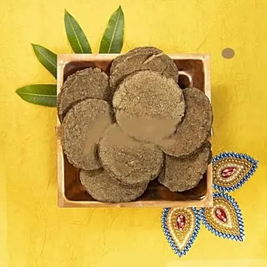Shree Kamdhenu Amritam Indigenous Mother Cow Dung Kande for Puja Havan Yagya Religious Ceremonies Air Purification Natural Easy Burning Cow Dung Cakes Biscuit Shape 32 Pieces thumbnail 2