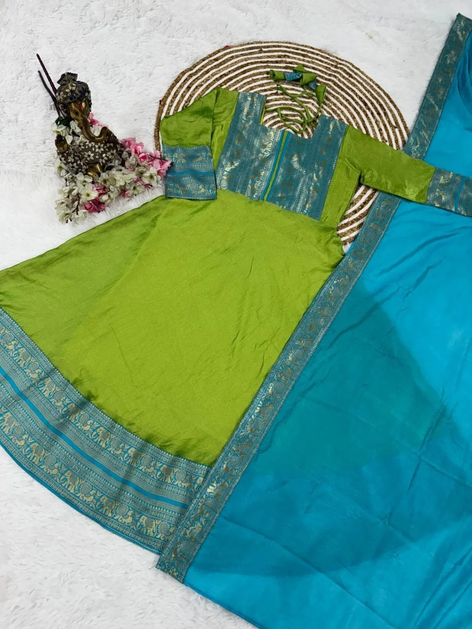 New Super Trendy Marathi Traditional Outfit for Women Ethnic Festive Party Wear Designer Cultural Fashion Dress Collection Green L image 2