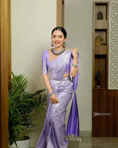 Banarasi Silk Blend Jacquard Saree (Purple & Silver) thumbnail 1