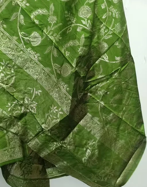 Pure Dola Minakari Jacquard Unstitched Suit Set with Swarovski Diamond Work Black Jacquard Sleeves Dull Crepe Bottom and Jacquard Dupatta Party Wear Wedding Suit for Women Green Kurti Free Size image 3