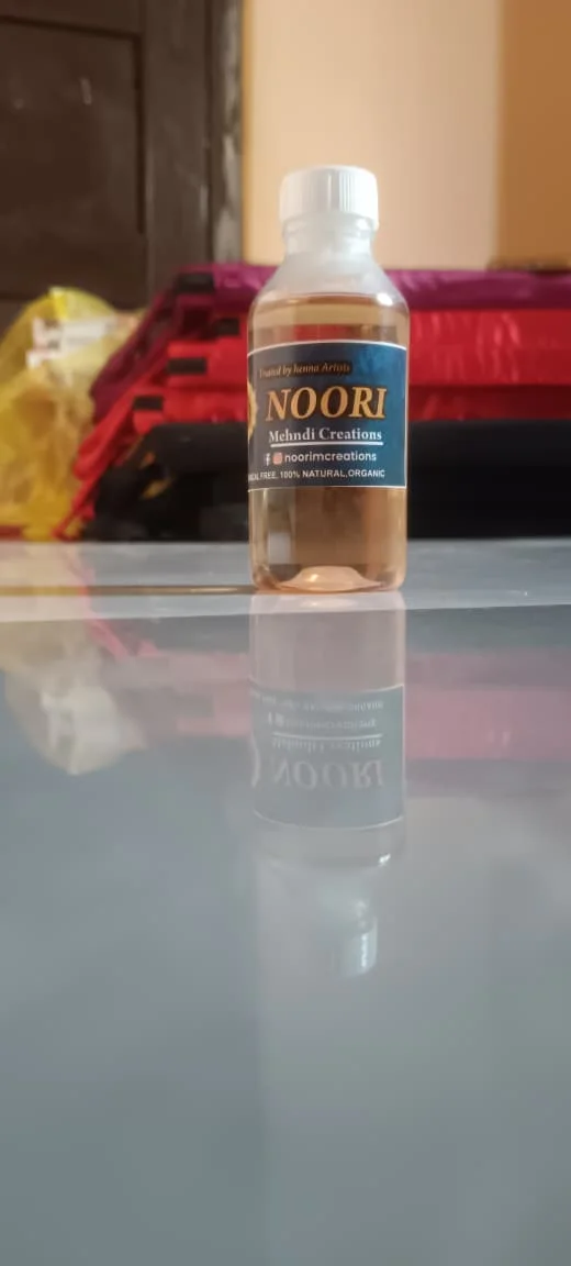 Noori Creation Mehndi Mix Oil for Dark Mehndi Stain Enhancement Professional Henna Mixing Oil for Bridal Mehndi Artists Smooth Henna Paste Preparation Oil Long Lasting Colour Development Skin Friendly Mehndi Additive image 2