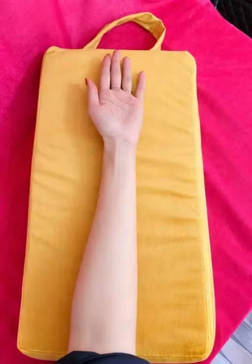 Professional Mehndi Artist Hand Rest Cushion Pillow with Soft Velvet Cover Comfortable Arm Support for Mehndi Design Practice Nail Art Application Hand Positioning Cushion for Salon Home Studio Use image 2