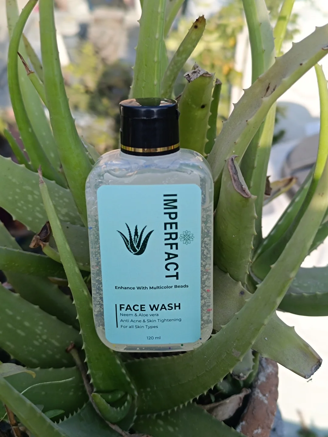 IMPERFACT Neem and Aloe Vera Face Wash with Multicolor Beads for Anti Acne and Skin Tightening – 120 ml image 5