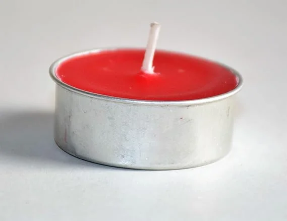 Pure Source Scented Rose Wax Tealight Candles Pack of 25 | Red Decorative Fragrance Tea Light Candles for Home Décor, Diwali, Romantic Dinner, Spa, Meditation & Gifting image 3