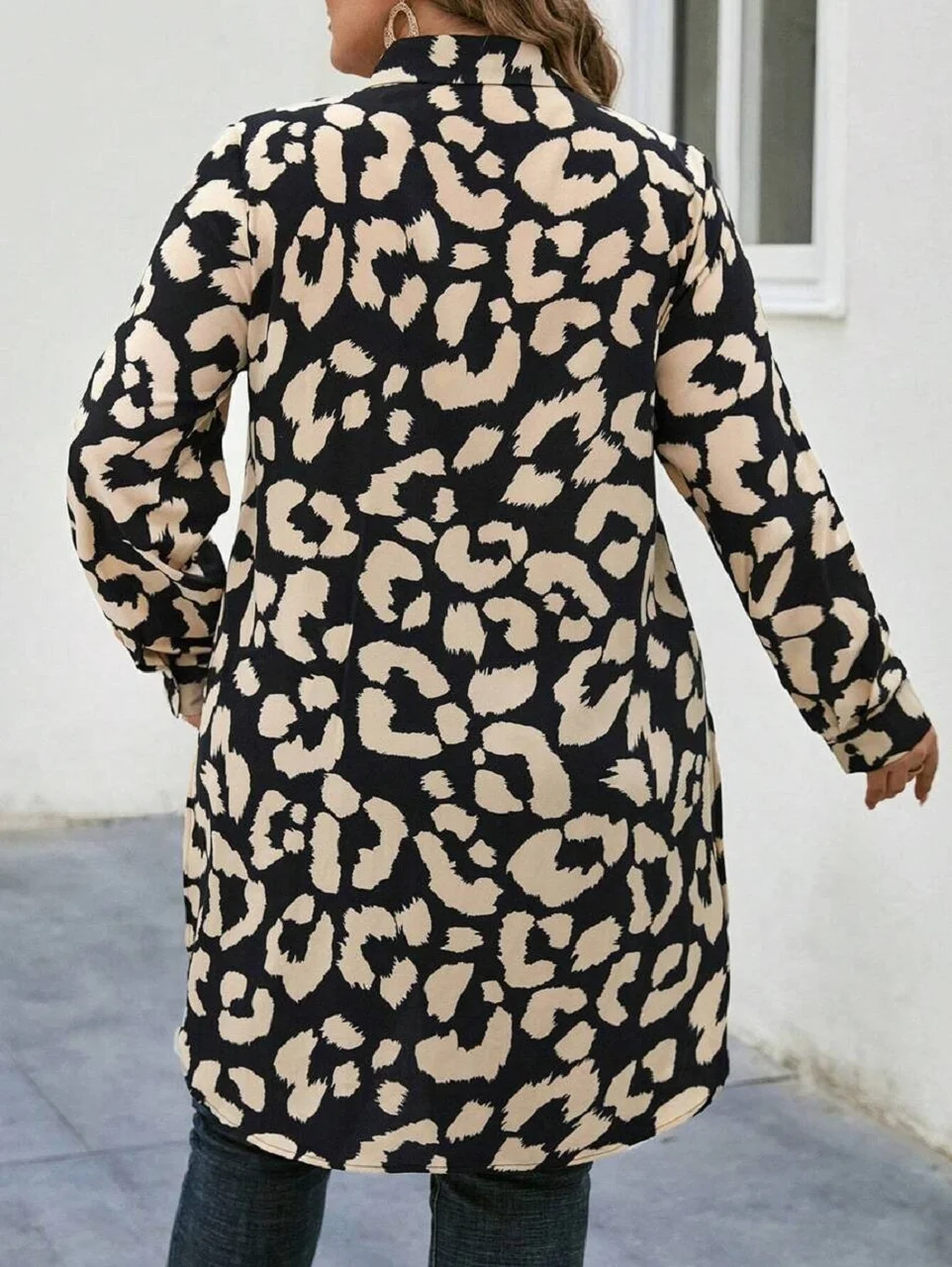 Women's Casual Animal Printed Rayon Shirt |Long Sleeve Button-Up Top with Curved High-Low Hem and Side Slits nimal Printed Rayon Shirt XL image 2
